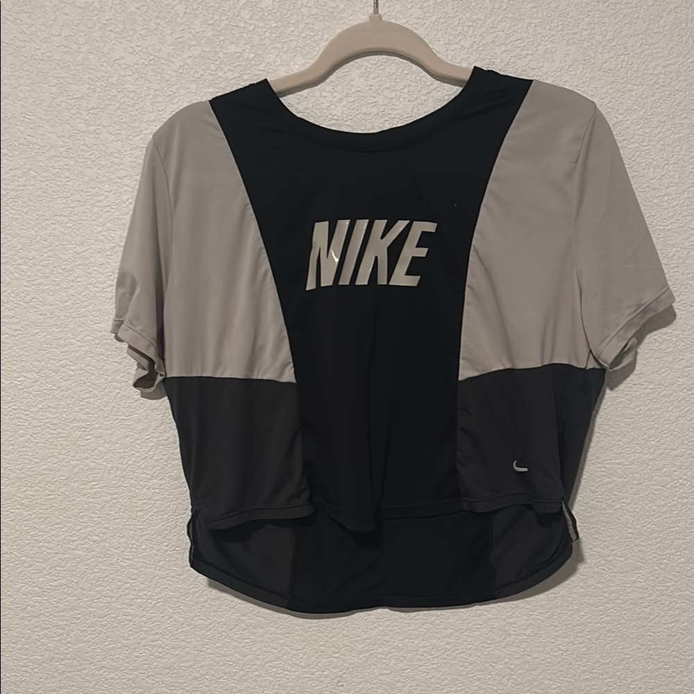 Nike Women's Black and Gray Top